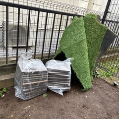 ウッドデッキ、人工芝の画像