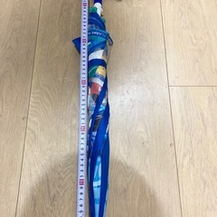 子供の傘の画像