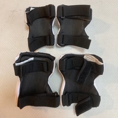 【未使用品】ストライダー エルボー＆ニーパッド  2点セットの画像