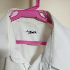 学生シャツの画像