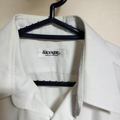 学生シャツの画像
