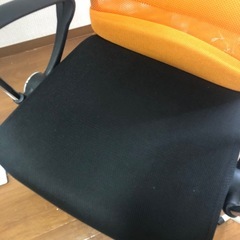 電動昇降机、椅子の画像