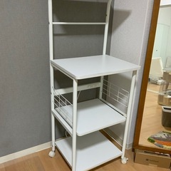 キッチンラック／レンジ台（キャスター付き・3段＋上棚・ホワイト）