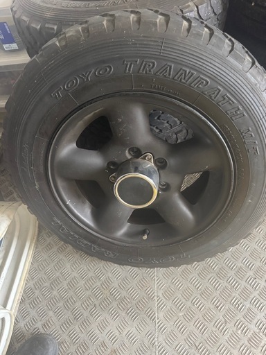 最終値下げ
グランドハイエース タイヤ ホイール