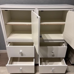収納棚の画像