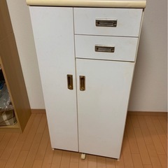収納棚　の画像