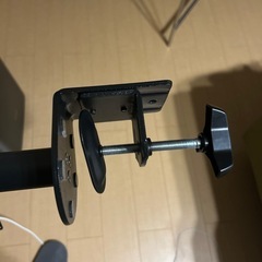 クランプ式モニターアームの画像