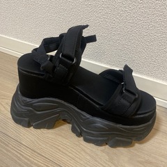 厚底サンダル　　の画像