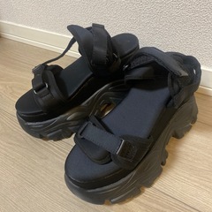 厚底サンダル　　