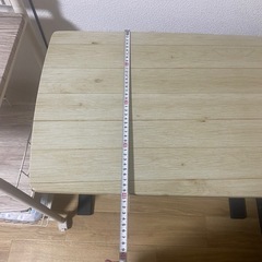 サイドテーブルの画像