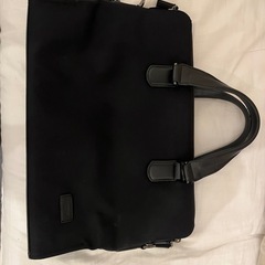 TUMIのビジネスバック　型番あり