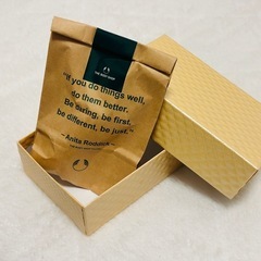 フル包装プレゼントに！新品2点日本製ワセリンリップxThe body shopハンドクリーム30mlの画像