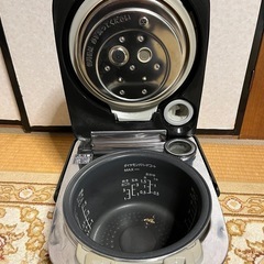 パナソニック炊飯器　SR-SPA107の画像