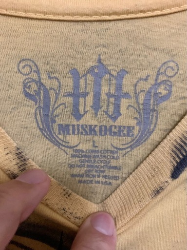 ★ MUSKOGEE ゆったり　プリント Tシャツ  マスタードカラー MADE IN America★