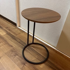 【先着順で相談中】サイドテーブル