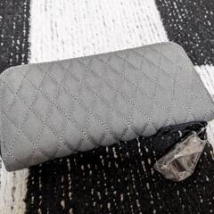 新品e💖ＬＲＭ長財布🍀グレーの画像