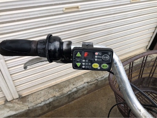 640  ブリヂストン新機種電動アシスト自転車アシスタ26インチホワイトアルミボディー