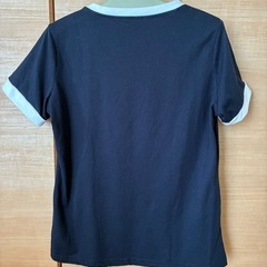 [レディース] 半袖Tシャツ　ネイビー　チビT風なコンパクトなサイズ感なのでガールズにもgoo❣️の画像