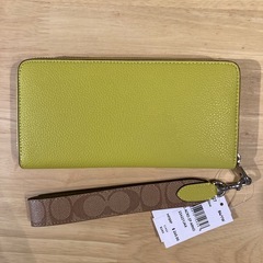 コーチ　シグネチャーストラップグリーン長財布A④【新品未使用】の画像
