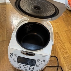 炊飯器の画像