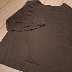 UNIQLO トップス カットソー チャコール M ユニクロ 半袖の画像