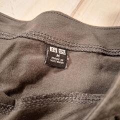 UNIQLO トップス カットソー チャコール M ユニクロ 半袖の画像