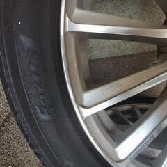 車のパーツ タイヤ、ホイールの画像