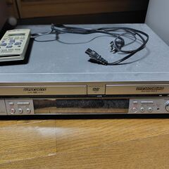 Panasonic DVDレコーダー/プレイヤー　DMR-E70V