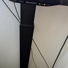 SHARP　AQUOS　32型　液晶テレビ＋スタンド付き（アイリスオーヤマ）の画像
