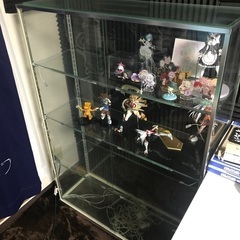 ガラス飾り棚（配達可）