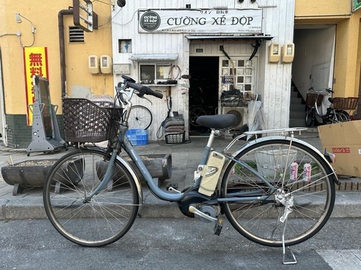 『ＳＡＬＥ　３０％』　電動自転車　パナソニック　２６インチ　バッテリー　充電器　付き　青　配達可能