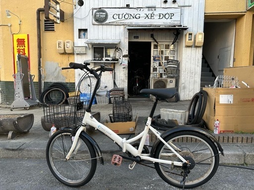 『ＳＡＬＥ　４０％』　折りたたみ自転車　２０インチ　6変速
　カゴ　付き　白　配達可能