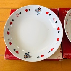 ディズニー【新品】パスタ皿とスプーン付きコップの画像