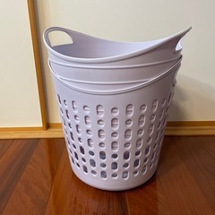 洗濯物を入れるかごの画像