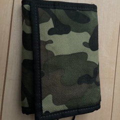 財布　迷彩　中古