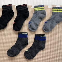 ニューバランスソックス3枚組の画像