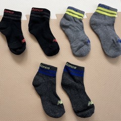 ニューバランスソックス3枚組の画像