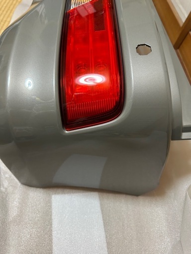 新車取り外し エブリィワゴンリアバンパー テールランプモス