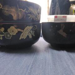 汁物、丼物、飯碗の画像