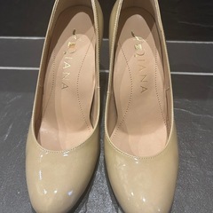 ダイアナ　ヒールパンプス　22cm