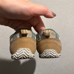 アシックスキッズシューズの画像