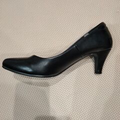 パンプス　黒の画像