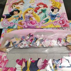 女児向けパズル　ディズニー　プリキュア？