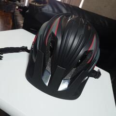 サイクリング　ヘルメット