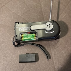 手回しコンパクトラジオの画像