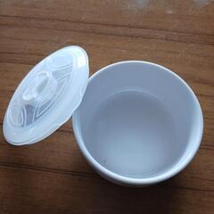蓋付き食器３点セットの画像