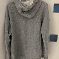 STUDIOUSのグレーパーカー（メンズLサイズ）の画像
