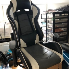 ゲーミングチェア　座椅子　ブラックの画像
