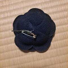 黒バラ　コサージュの画像
