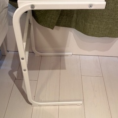 ミニテーブル　IKEAの画像